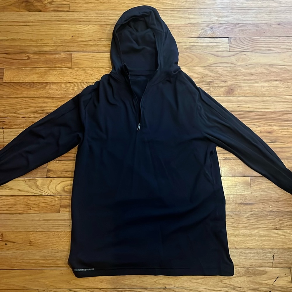 Lululemon men’s sweatshirt